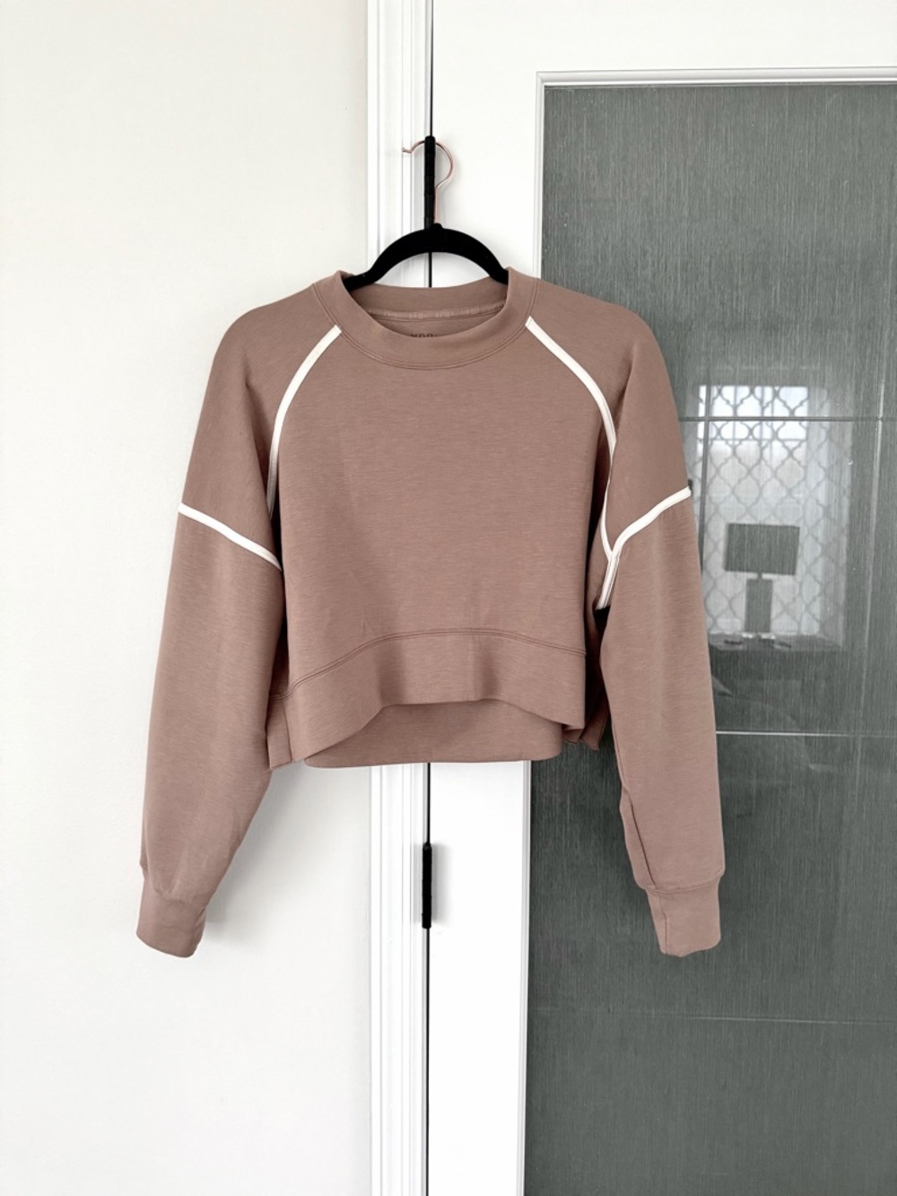 Cropped Mauve tan -Pink Pullover Sweatshirt with White Piping